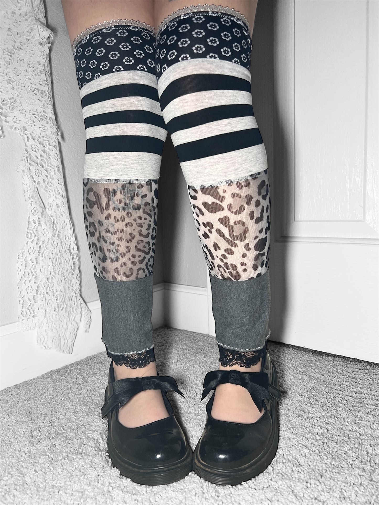 graveyard cat - leg warmers